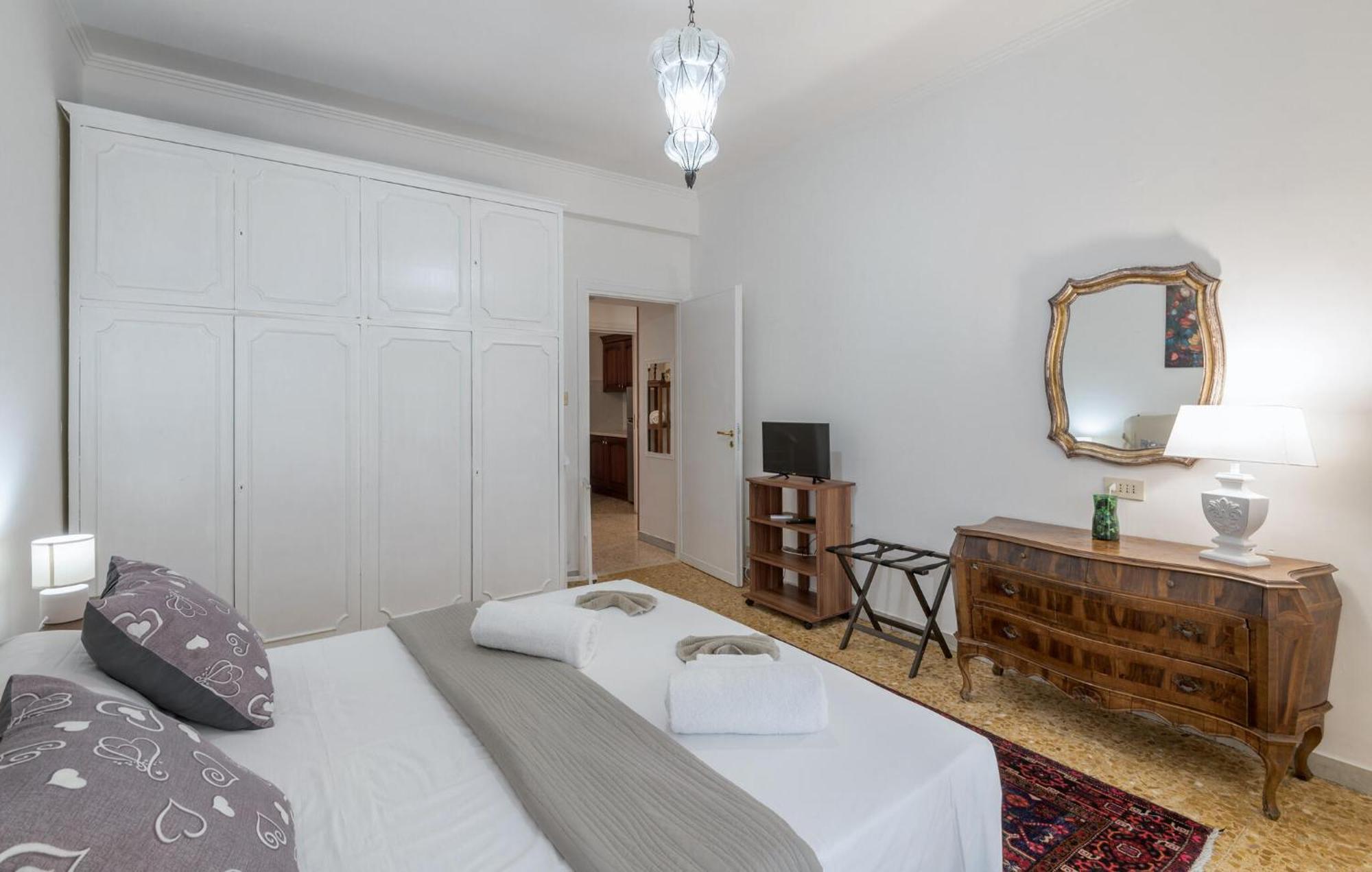 1 Bedroom Pet Friendly In *