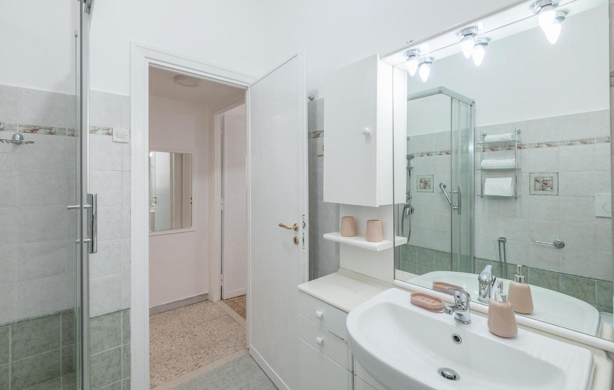 1 Bedroom Pet Friendly In Apartment Rom
