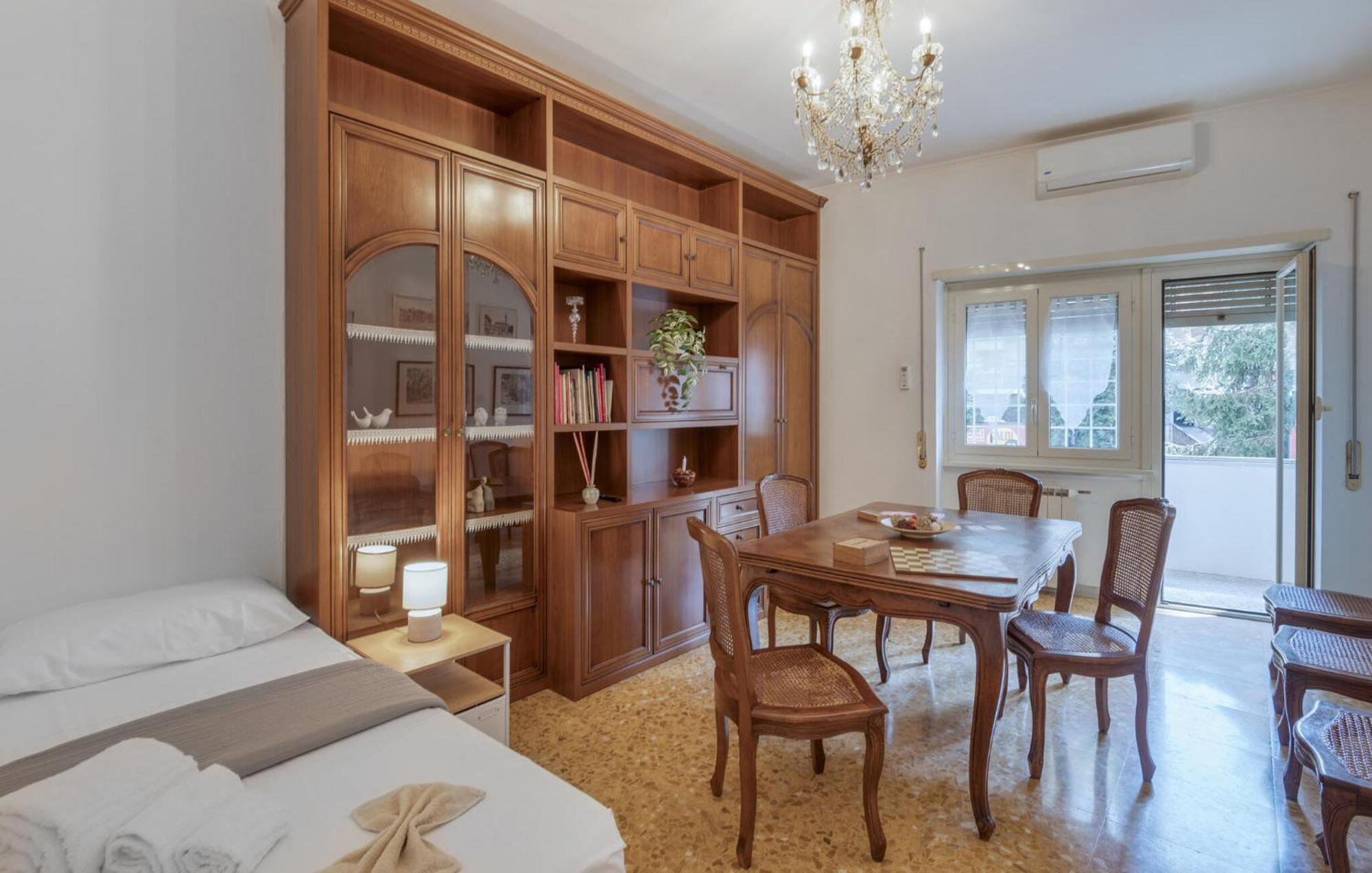 1 Bedroom Pet Friendly In *