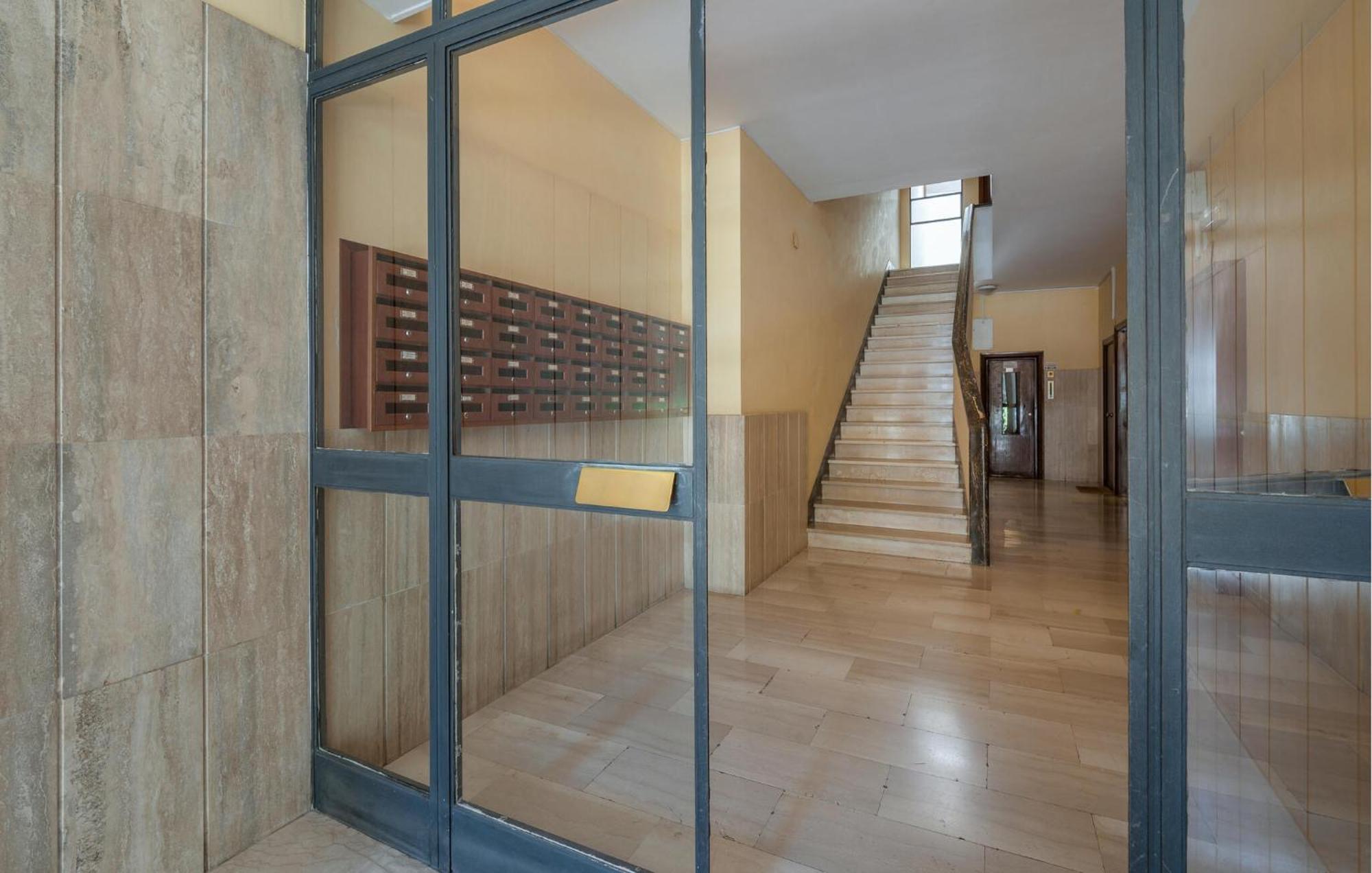 1 Bedroom Pet Friendly In Rom