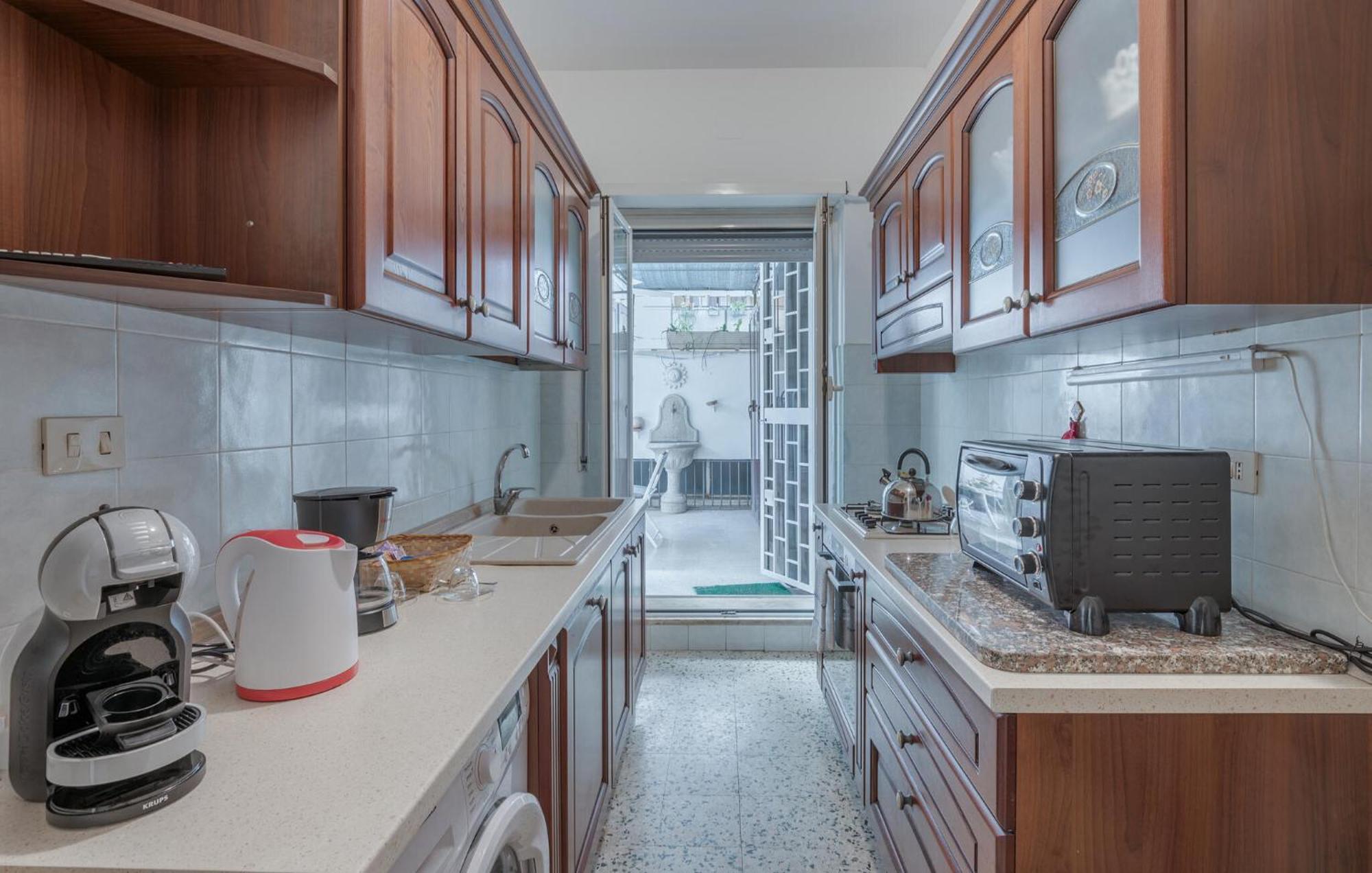 Apartment 1 Bedroom Pet Friendly In *